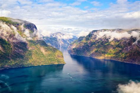 wie tief ist der sognefjord in norwegen